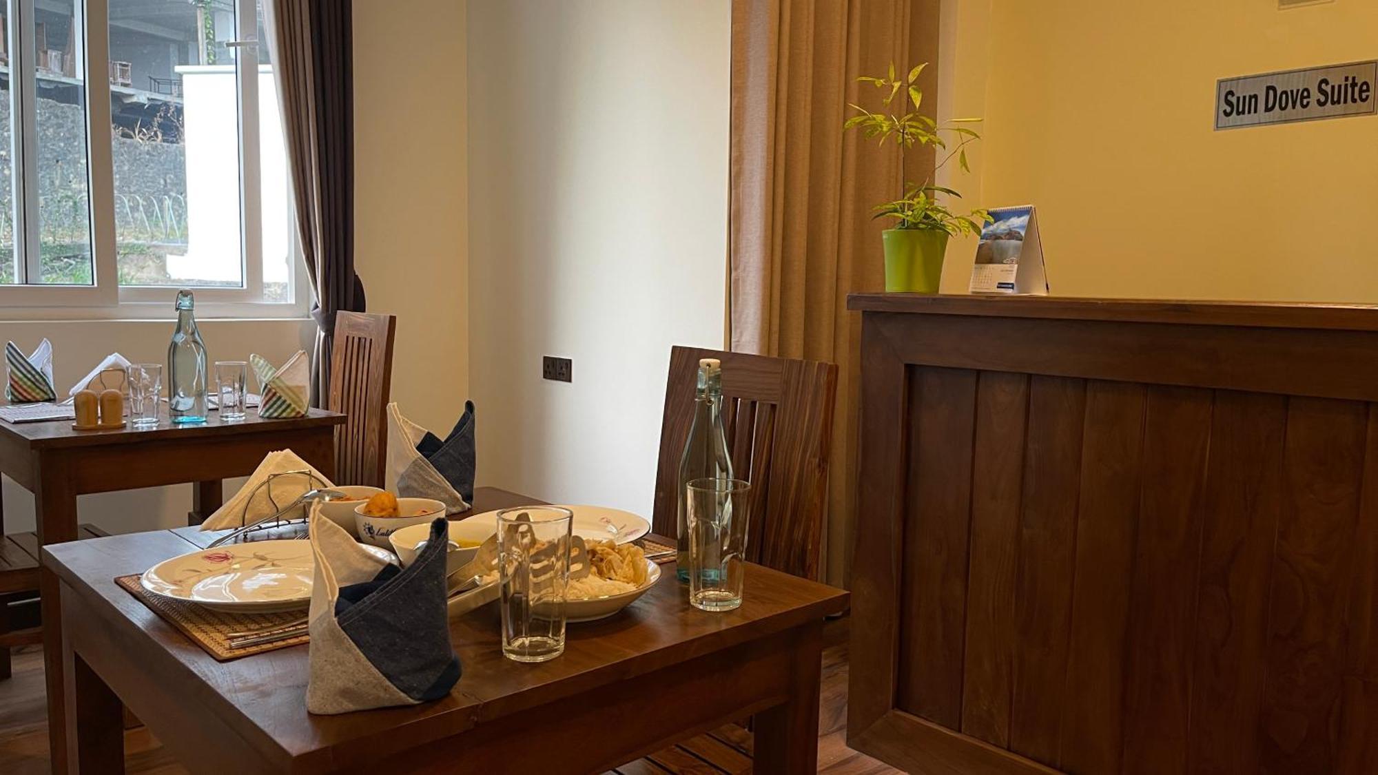 Sun Dove Suite Kandy Esterno foto
