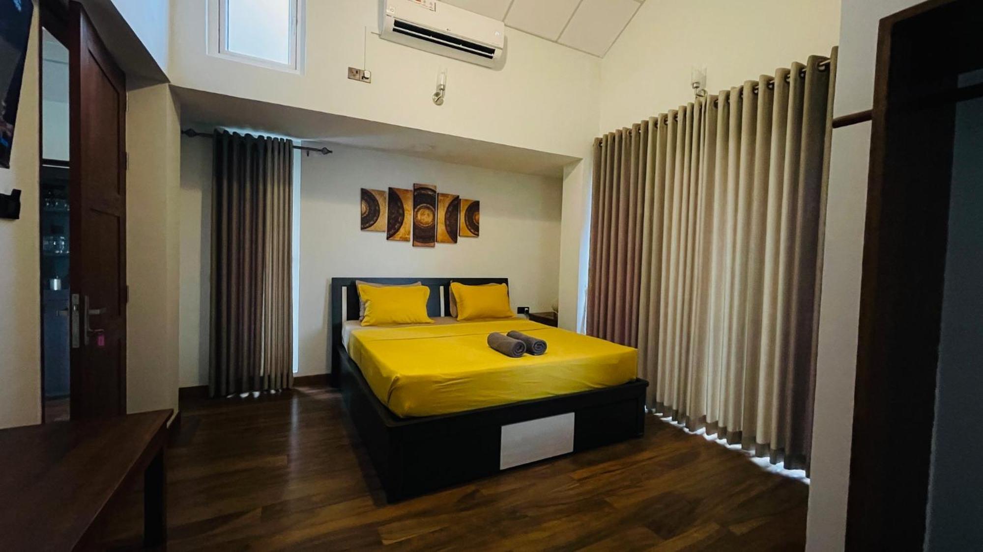 Sun Dove Suite Kandy Esterno foto