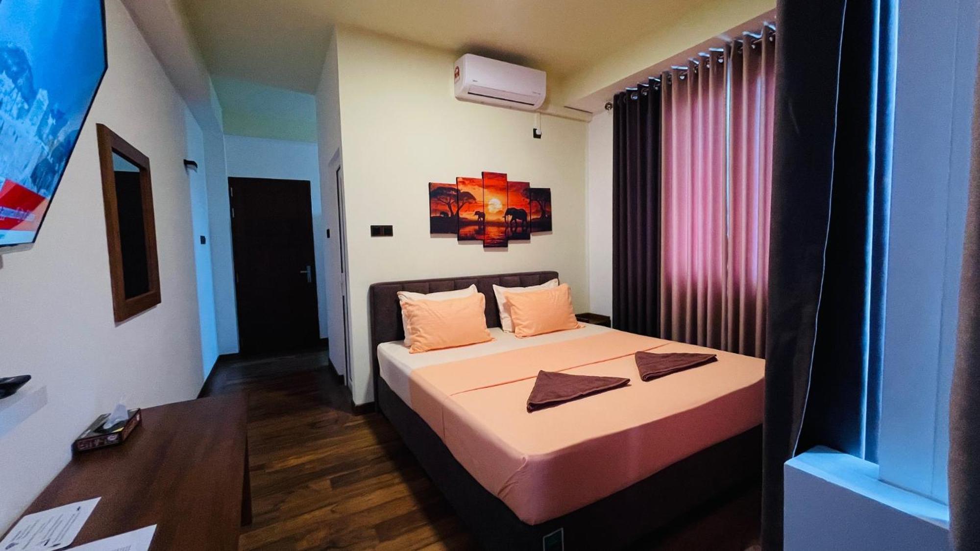 Sun Dove Suite Kandy Esterno foto