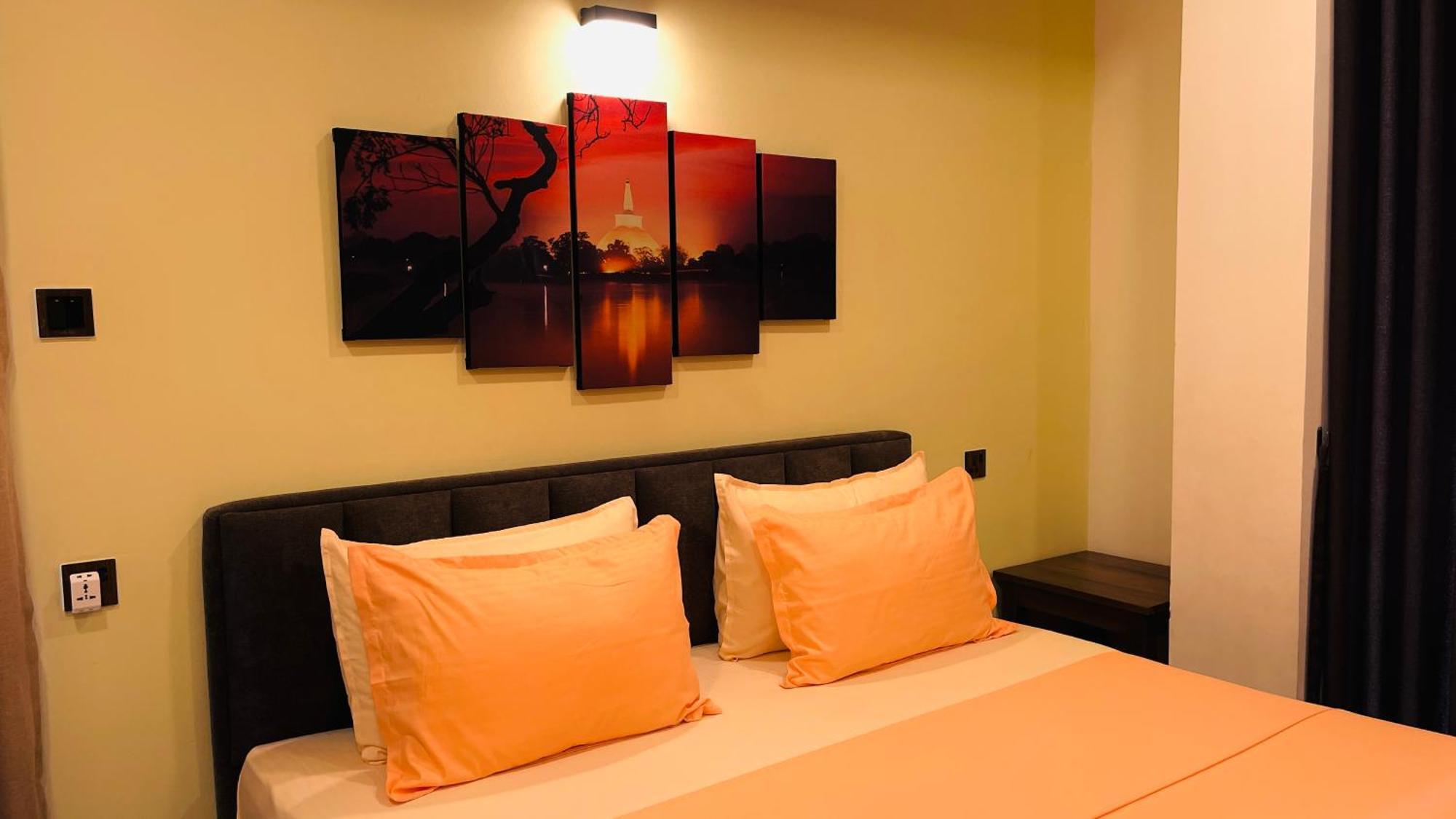 Sun Dove Suite Kandy Esterno foto