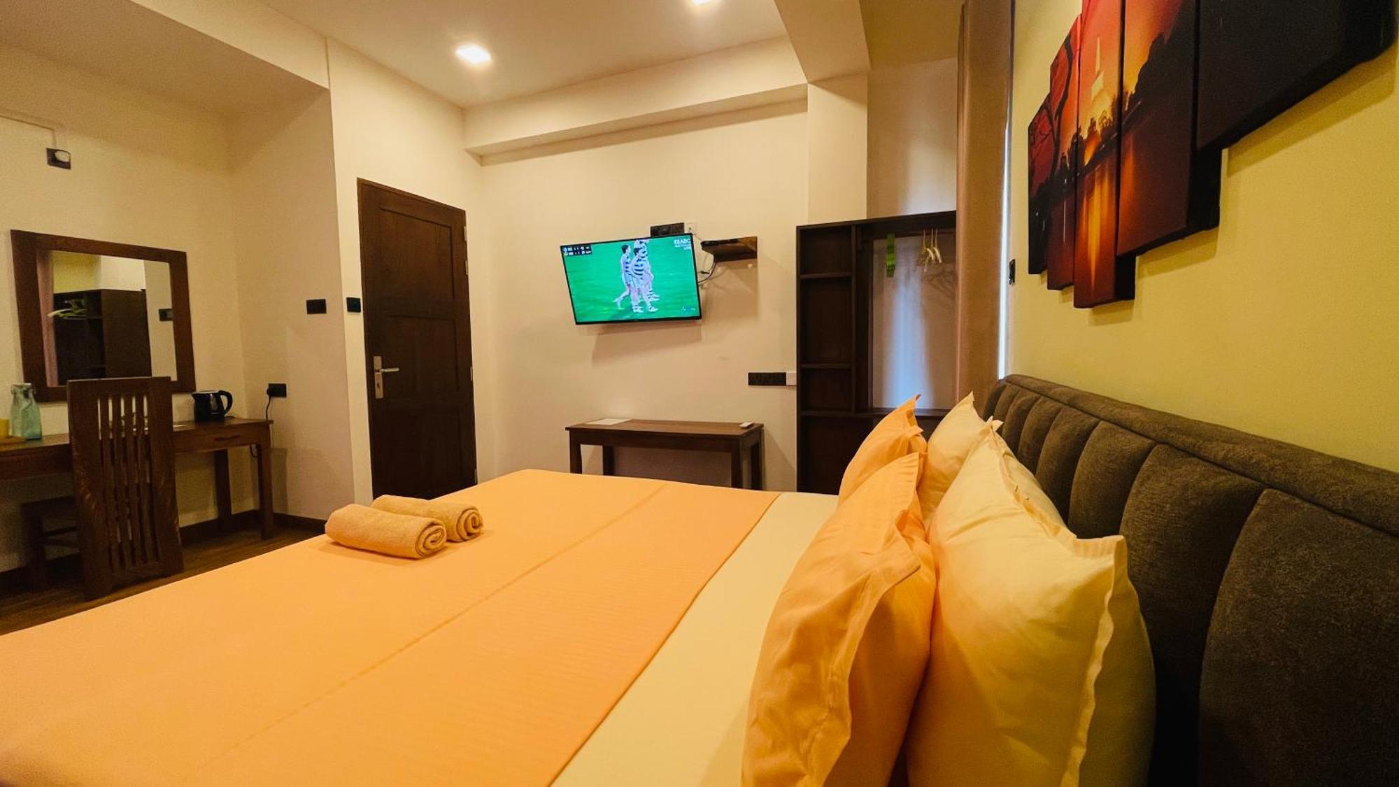 Sun Dove Suite Kandy Esterno foto