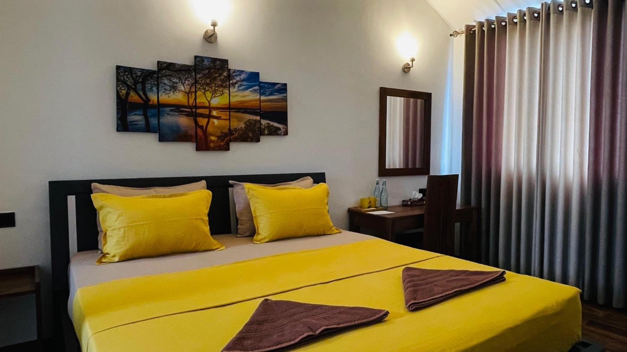 Sun Dove Suite Kandy Esterno foto